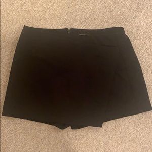 Express Black Skort